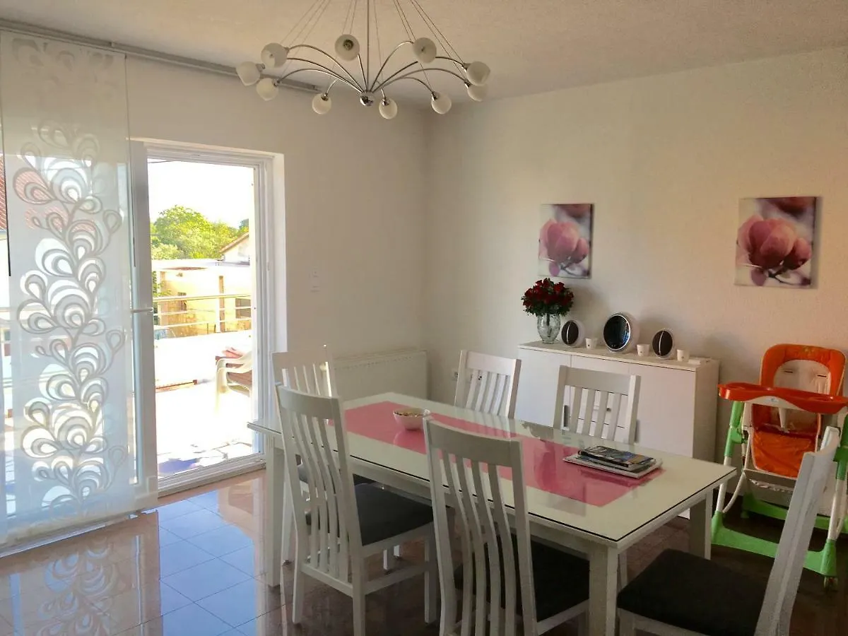 Haus Grace Apartment Kastela